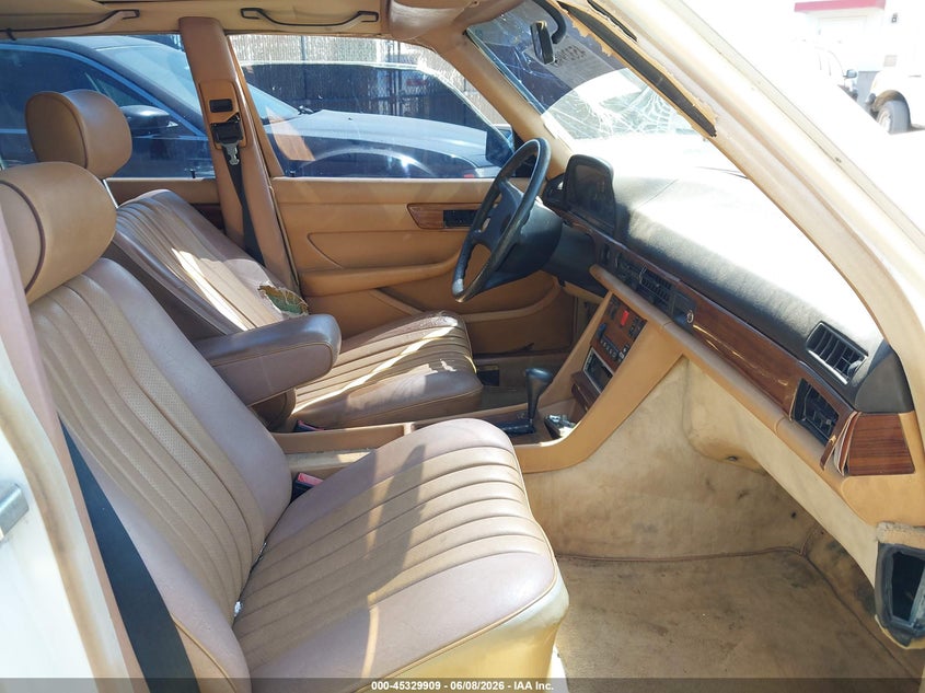 1982 Mercedes-benz 300 VIN WDBCB20A7CB024699 IAAI salvage auction — FRONT END, Salvage (California), sold $250 on 2026-07-29 (photo 5)
