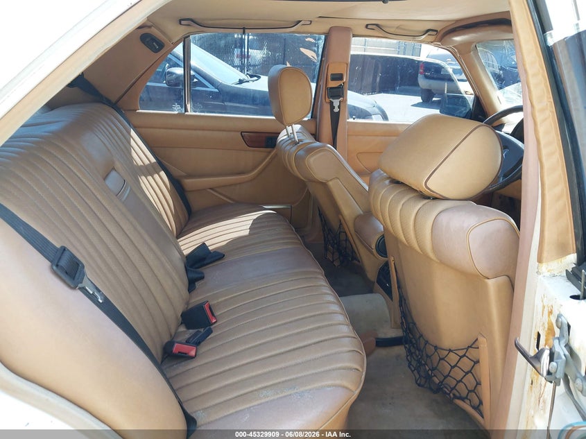1982 Mercedes-benz 300 VIN WDBCB20A7CB024699 IAAI salvage auction — FRONT END, Salvage (California), sold $250 on 2026-07-29 (photo 8)