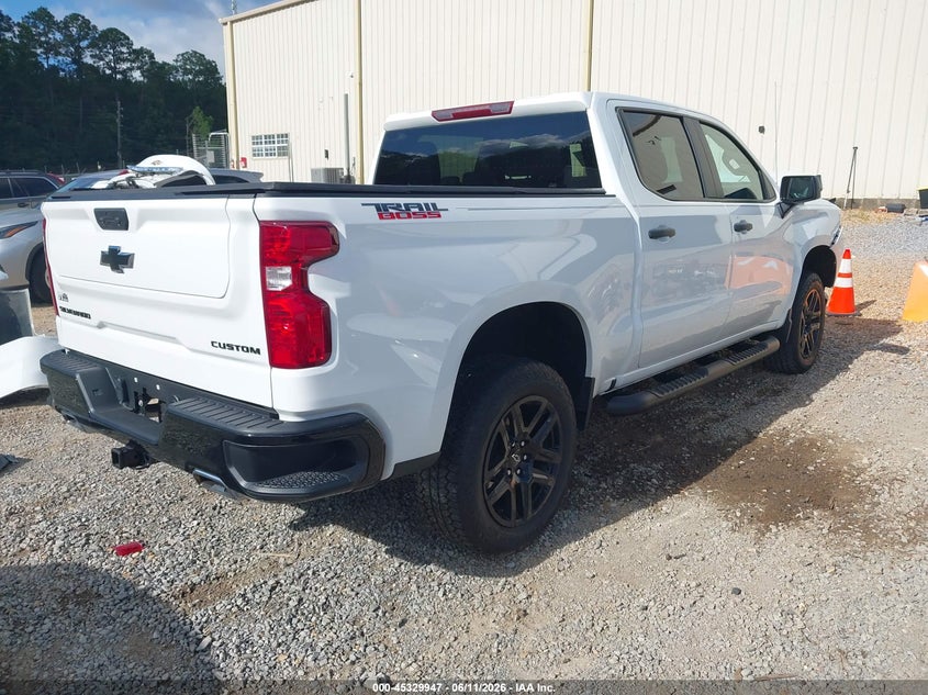 2024 Chevrolet Silverado VIN 3GCUDCED5RG168874 IAAI salvage auction — SIDE, Salvage Title, sold $12,600 on 2026-08-01 (photo 4)