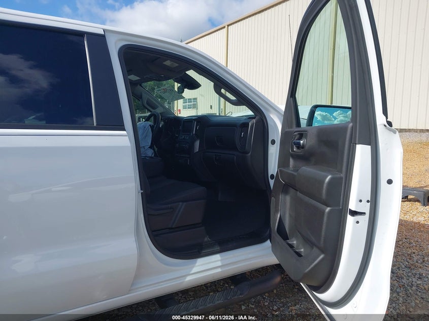 2024 Chevrolet Silverado VIN 3GCUDCED5RG168874 IAAI salvage auction — SIDE, Salvage Title, sold $12,600 on 2026-08-01 (photo 5)