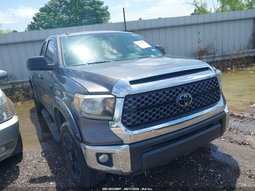 2018 Toyota Tundra VIN 5TFUW5F14JX686792 IAAI salvage auction — NORMAL WEAR, Original (Texas), sold $13,300 on 2026-07-15 (photo 1)