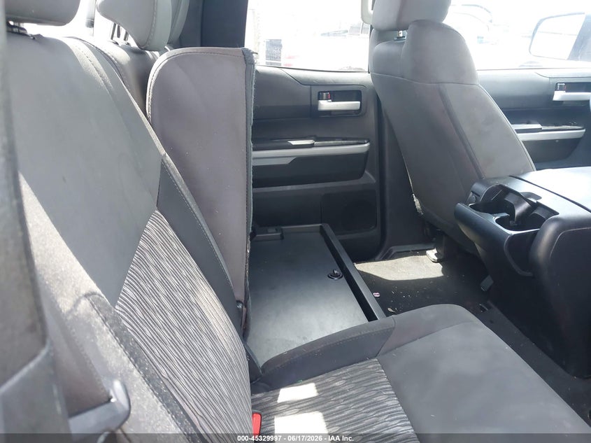 2018 Toyota Tundra VIN 5TFUW5F14JX686792 IAAI salvage auction — NORMAL WEAR, Original (Texas), sold $13,300 on 2026-07-15 (photo 8)