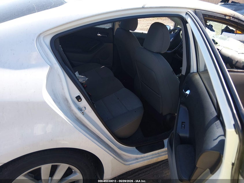2014 Kia Forte VIN KNAFX4A89E5213022 IAAI salvage auction — EXTERIOR BURN, Salvage Title, sold $325 on 2026-07-14 (photo 8)