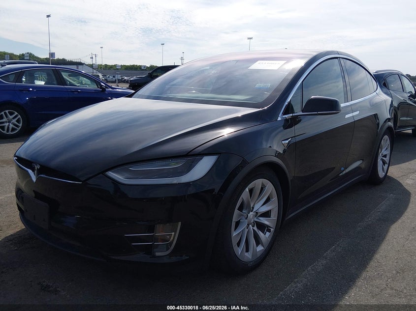 2018 Tesla Model x VIN 5YJXCDE28JF139688 IAAI salvage auction — RIGHT SIDE, Clear (Montana), sold $25 on 2026-07-27 (photo 2)
