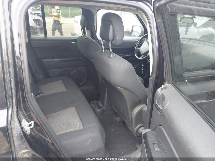 2010 Jeep Patriot VIN 1J4NT2GB7AD506722 IAAI salvage auction — NORMAL WEAR, Clear-Endorsement (Wisconsin), sold $350 on 2026-07-09 (photo 8)