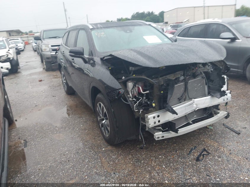 2023 Toyota Highlander VIN 5TDKDRAH4PS035587 — IAAI salvage auction photo