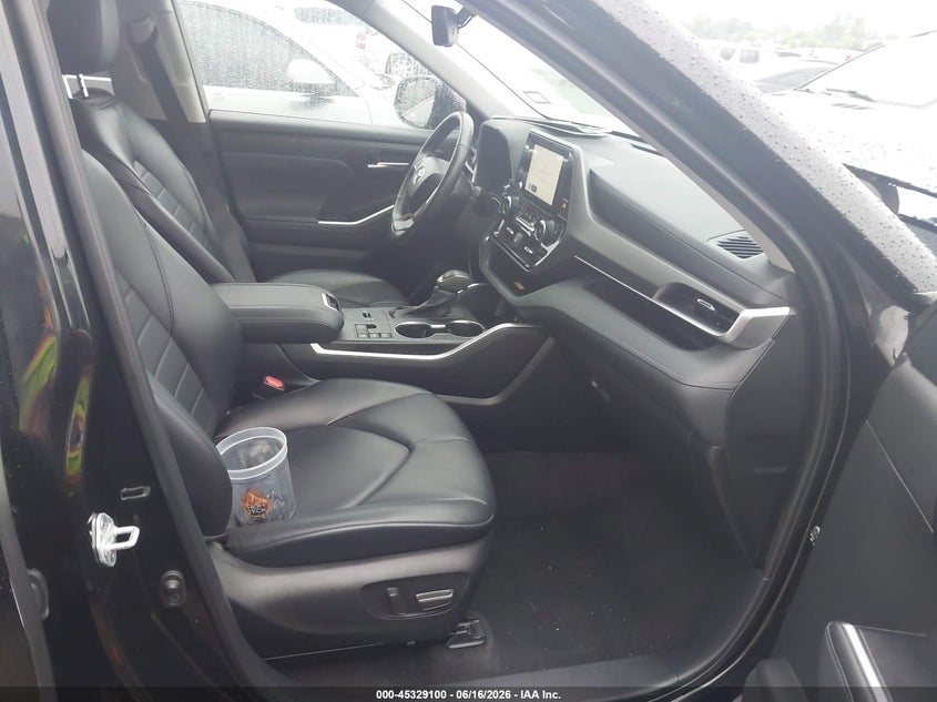 2023 Toyota Highlander VIN 5TDKDRAH4PS035587 IAAI salvage auction — FRONT & REAR, Salvage (Texas), sold $9,200 on 2026-07-29 (photo 5)