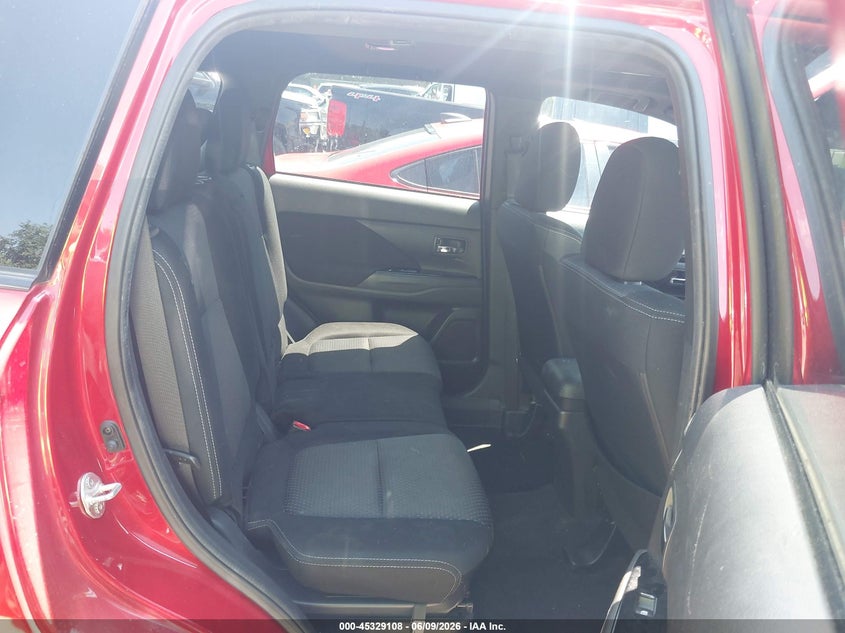 2018 Mitsubishi Outlander VIN JA4AD3A35JZ035045 IAAI salvage auction — FRONT END, Salvage Title, sold $1,950 on 2026-07-12 (photo 8)