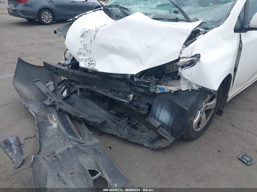2013 Toyota Sienna VIN 5TDKK3DCXDS335696 IAAI salvage auction — FRONT END, Salvage Title, sold $1,000 on 2026-07-08 (photo 6)