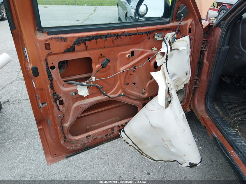 2000 Dodge Dakota VIN 1B7GG22N6YS610192 IAAI salvage auction — NORMAL WEAR, Repossessed (Missouri), sold $425 on 2026-07-09 (photo 6)