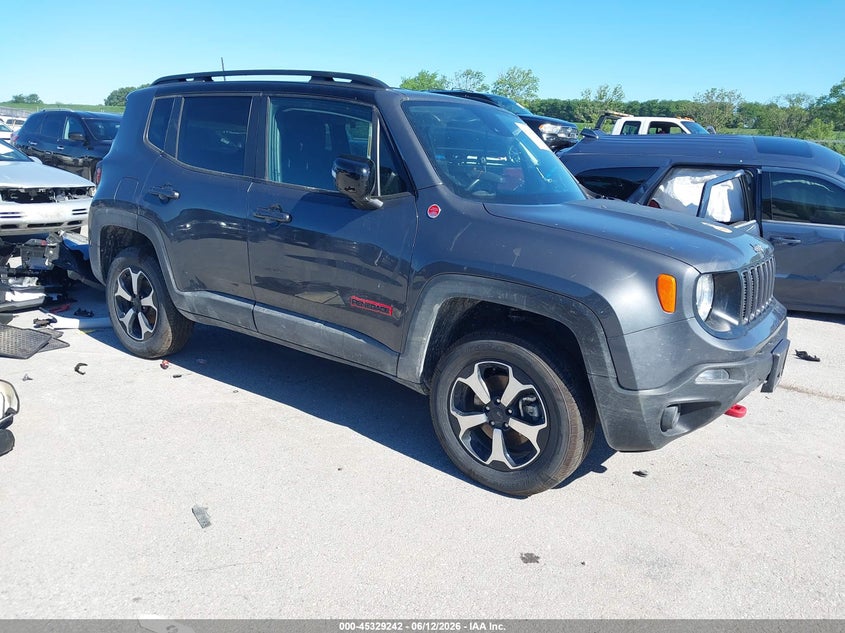 2022 Jeep Renegade VIN ZACNJDC11NPN71333 IAAI salvage auction — VANDALISM, Salvage (Iowa), sold $525 on 2026-07-28 (photo 1)