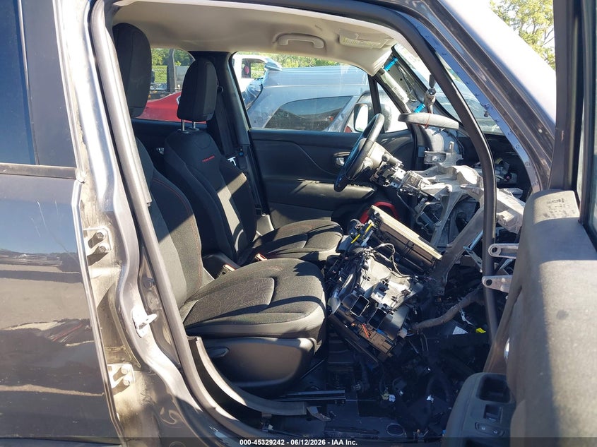 2022 Jeep Renegade VIN ZACNJDC11NPN71333 IAAI salvage auction — VANDALISM, Salvage (Iowa), sold $525 on 2026-07-28 (photo 5)