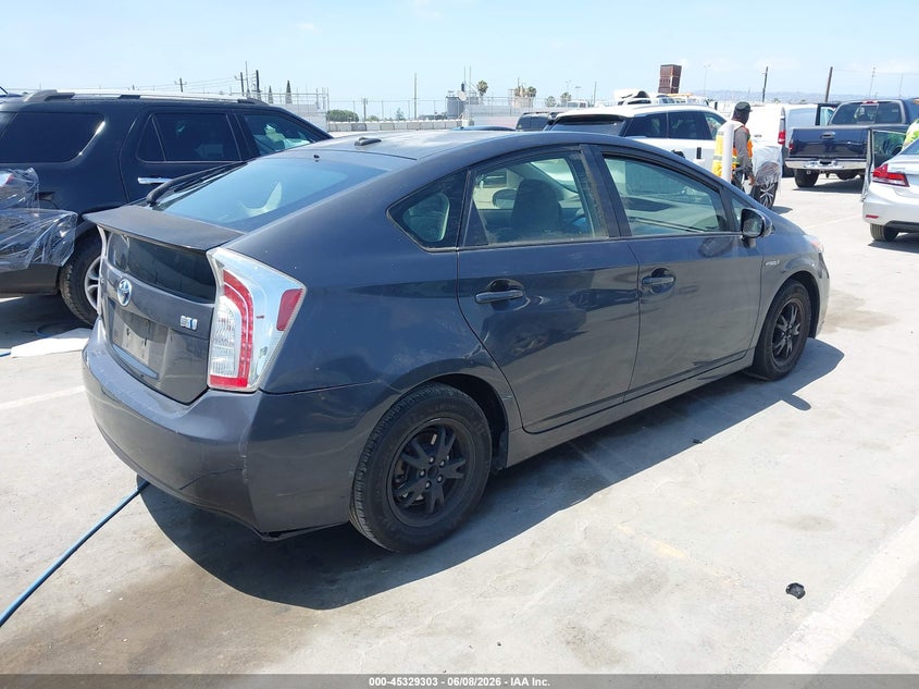 2014 Toyota Prius VIN JTDKN3DU5E1754375 IAAI salvage auction — REAR END, Salvage (California), sold $2,850 on 2026-07-22 (photo 4)