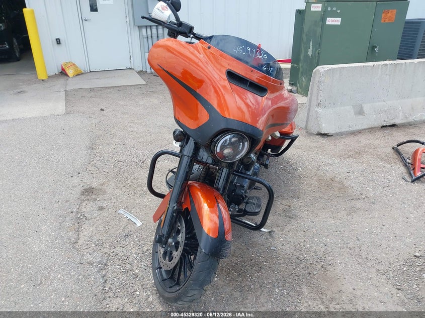 2019 Harley-davidson Street glide VIN 1HD1KRP13KB626374 IAAI salvage auction — LEFT FRONT, Salvage (North Dakota), sold $9,800 on 2026-07-16 (photo 5)