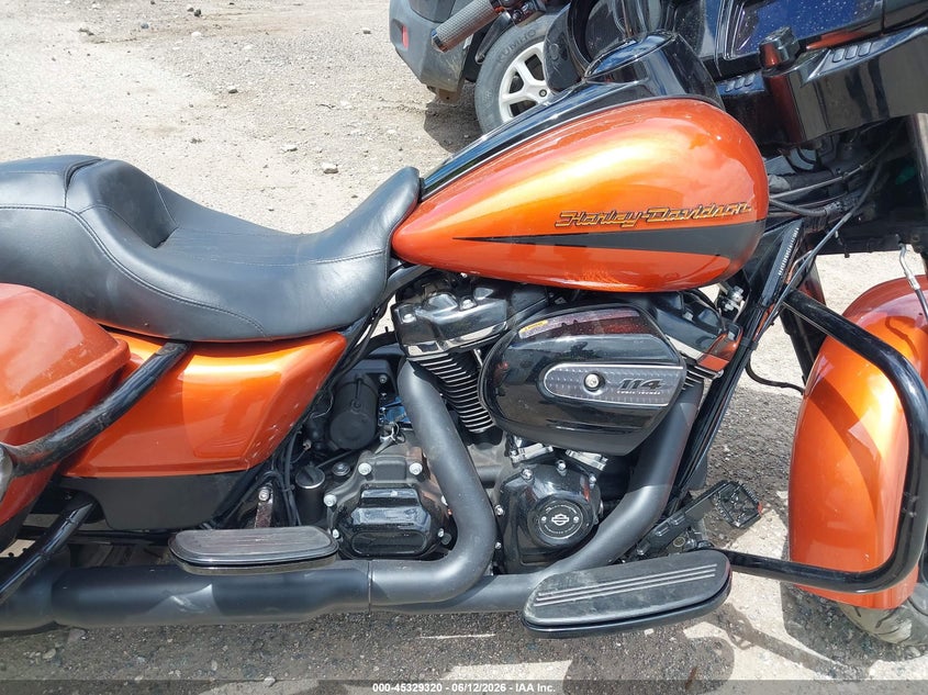 2019 Harley-davidson Street glide VIN 1HD1KRP13KB626374 IAAI salvage auction — LEFT FRONT, Salvage (North Dakota), sold $9,800 on 2026-07-16 (photo 8)