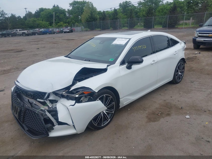 2022 Toyota Avalon VIN 4T1GZ1FB1NU084277 IAAI salvage auction — FRONT & REAR, Salvage Title, sold $10,200 on 2026-08-20 (photo 2)