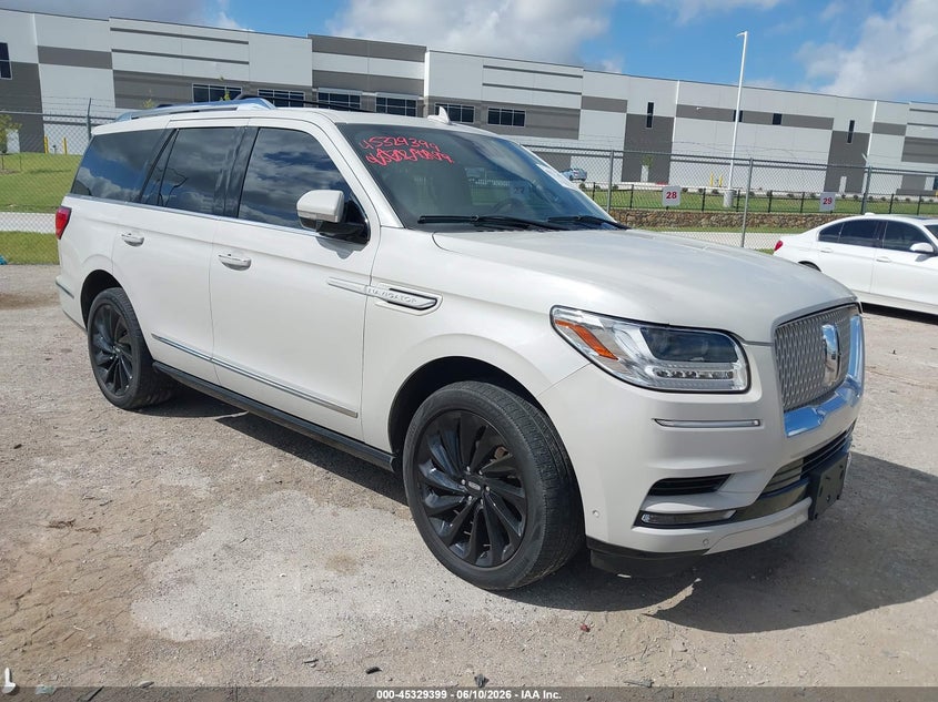 2021 Lincoln Navigator VIN 5LMJJ2LT0MEL10153 — IAAI salvage auction photo