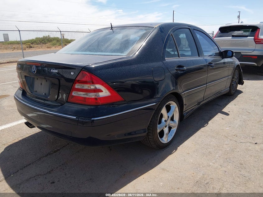 2005 Mercedes-benz C-klasse VIN WDBRF40J05F680751 IAAI salvage auction — LEFT FRONT, Salvage (Texas), sold $400 on 2026-07-08 (photo 4)
