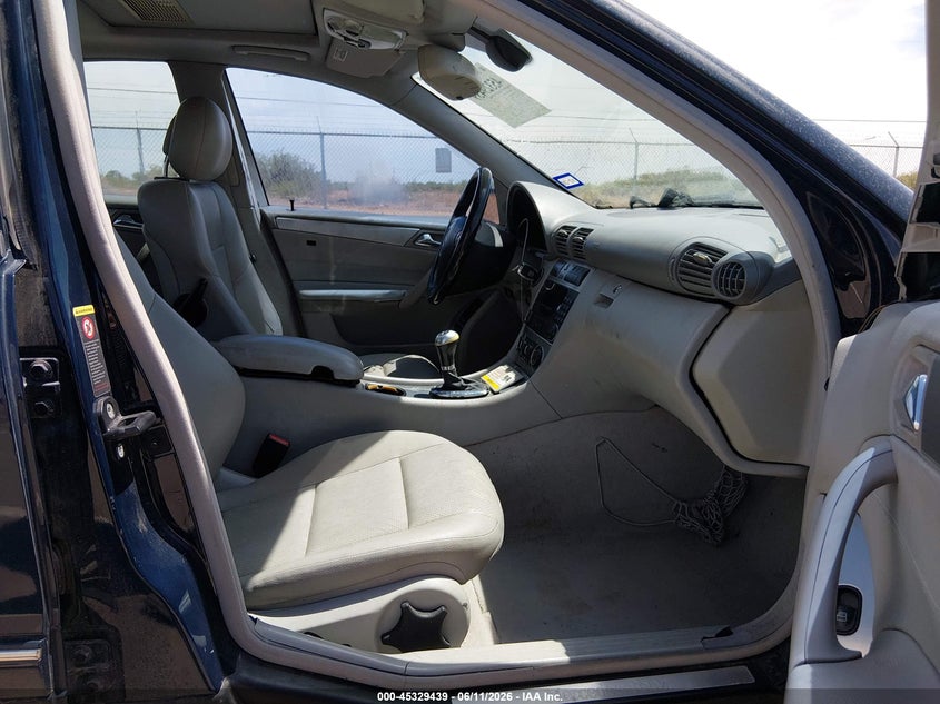 2005 Mercedes-benz C-klasse VIN WDBRF40J05F680751 IAAI salvage auction — LEFT FRONT, Salvage (Texas), sold $400 on 2026-07-08 (photo 5)