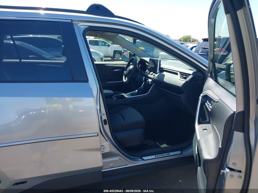 2025 Toyota Rav 4 VIN JTMRWRFV1SJ081147 IAAI salvage auction — REAR END, Salvage Title, sold $13,900 on 2026-07-21 (photo 5)