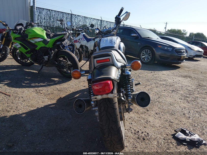 2002 Yamaha VMX12 VIN JYA2WEE072A084663 IAAI salvage auction — ROLLOVER, Salvage (Kansas), sold $925 on 2026-07-10 (photo 6)