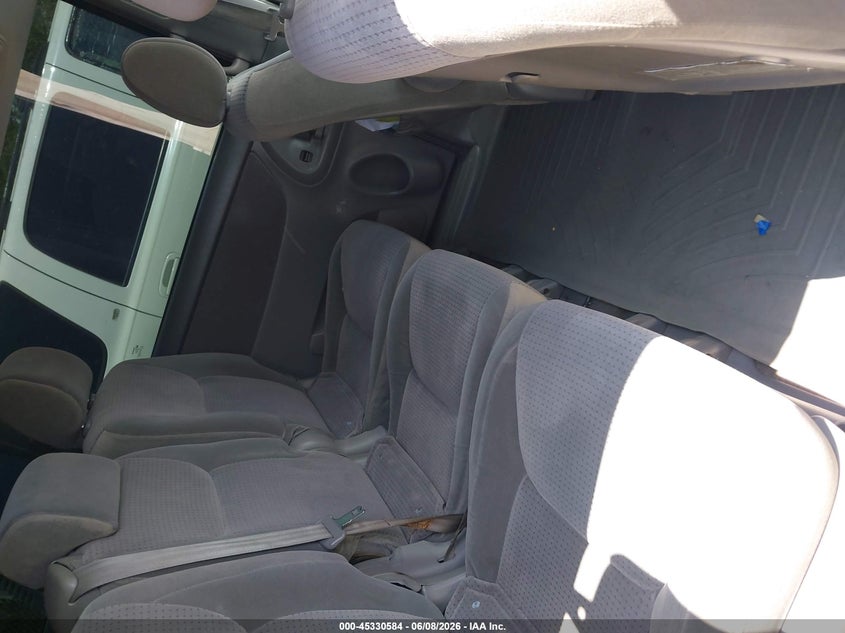 2006 Toyota Sienna VIN 5TDZA23C36S413803 IAAI salvage auction — NORMAL WEAR, Original (Texas), sold $1,100 on 2026-07-20 (photo 8)
