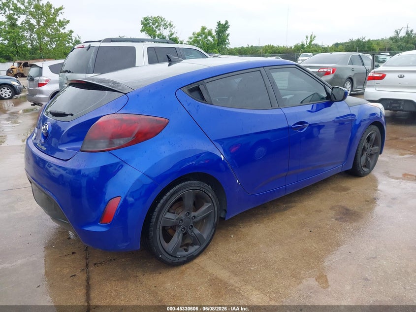 2014 Hyundai Veloster VIN KMHTC6AD3EU212363 IAAI salvage auction — NORMAL WEAR, Clear (Missouri), sold $400 on 2026-07-21 (photo 4)