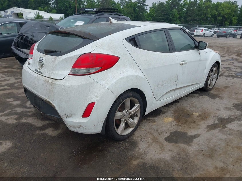 2012 Hyundai Veloster VIN KMHTC6AD9CU039767 IAAI salvage auction — NORMAL WEAR, Clear (Virginia), sold $300 on 2026-07-10 (photo 4)