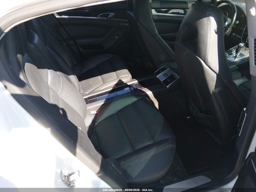 2015 Porsche Panamera VIN WP0AA2A71FL001495 IAAI salvage auction — NORMAL WEAR, Clear (Florida), sold $3,050 on 2026-07-06 (photo 8)