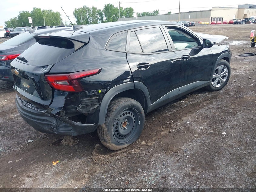 2024 Chevrolet Trax VIN KL77LFE2XRC226932 IAAI salvage auction — FRONT & REAR, Salvage Title, sold $1,650 on 2026-07-22 (photo 4)