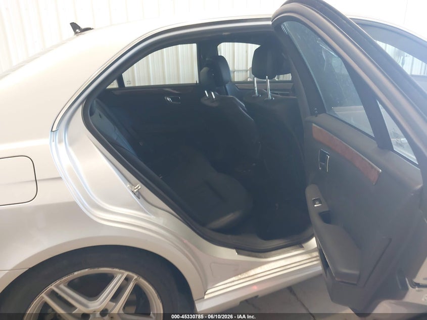 2011 Mercedes-benz E-class VIN WDDHF9ABXBA500417 IAAI salvage auction — LEFT REAR, Regular (South Dakota), sold $3,650 on 2026-08-04 (photo 8)