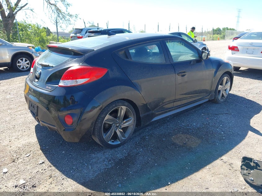 2015 Hyundai Veloster VIN KMHTC6AE5FU234441 IAAI salvage auction — NORMAL WEAR, Clear-Endorsement (Wisconsin), sold $400 on 2026-07-14 (photo 4)