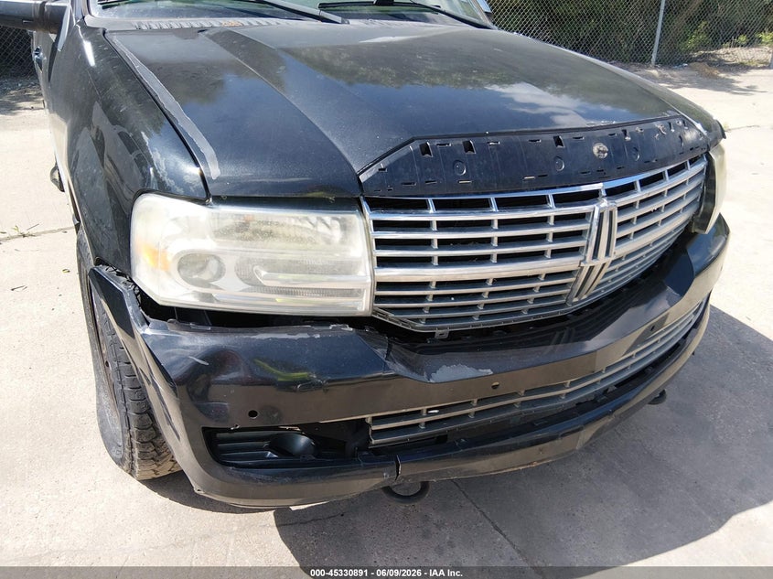 2013 Lincoln Navigator VIN 5LMJJ2H56DEL03752 IAAI salvage auction — NORMAL WEAR, Salvage Title, sold $550 on 2026-07-29 (photo 6)