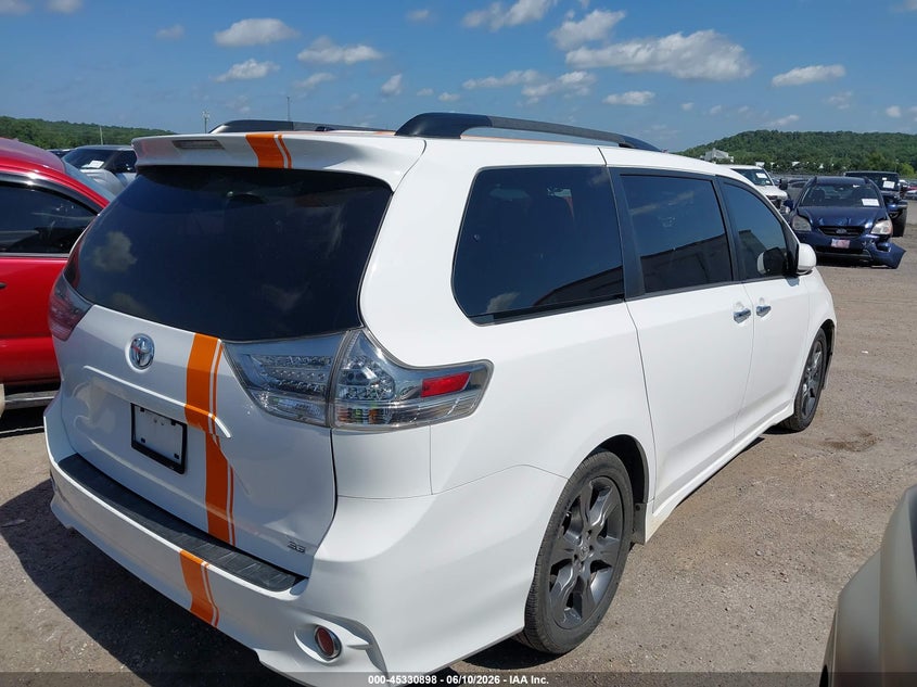 2016 Toyota Sienna VIN 5TDXK3DCXGS708469 IAAI salvage auction — HAIL, Clear (Oklahoma), sold $3,700 on 2026-07-28 (photo 4)