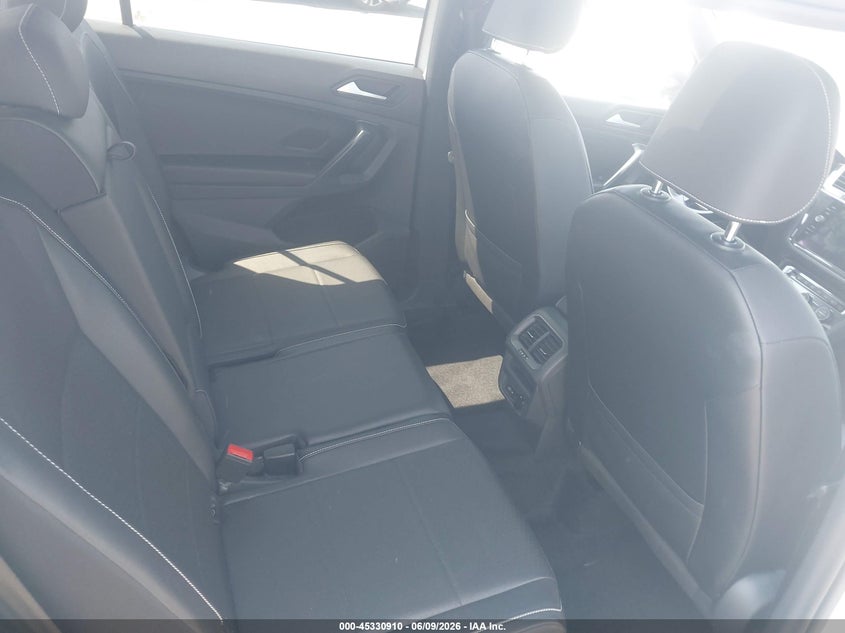 2021 Volkswagen Tiguan VIN 3VV3B7AX8MM020867 IAAI salvage auction — RIGHT FRONT, Salvage Title, sold $6,900 on 2026-07-23 (photo 8)