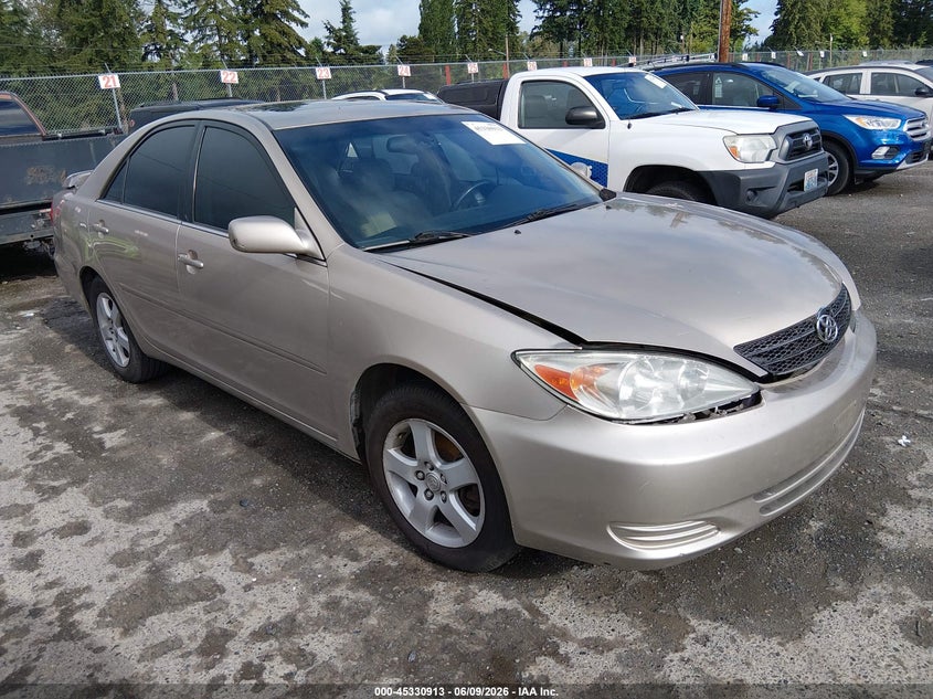 2002 Toyota Camry VIN JTDBF30K620018032 IAAI salvage auction — NORMAL WEAR, Clear (Washington), sold $400 on 2026-07-15 (photo 1)