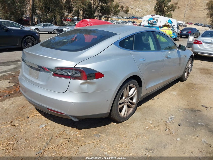 2014 Tesla Model s VIN 5YJSA1S15EFP60466 IAAI salvage auction — REAR END, Salvage Title, sold $1,625 on 2026-07-14 (photo 4)