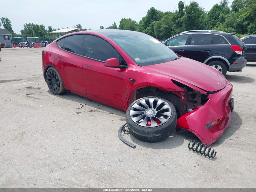 2021 Tesla Model y VIN 5YJYGDEF6MF259327 IAAI salvage auction — RIGHT FRONT, Clear (Virginia), sold $12,500 on 2026-07-16 (photo 1)