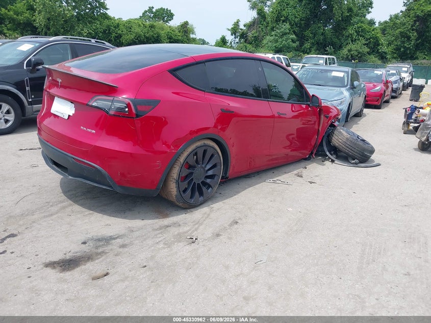 2021 Tesla Model y VIN 5YJYGDEF6MF259327 IAAI salvage auction — RIGHT FRONT, Clear (Virginia), sold $12,500 on 2026-07-16 (photo 4)