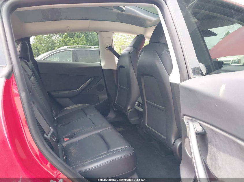 2021 Tesla Model y VIN 5YJYGDEF6MF259327 IAAI salvage auction — RIGHT FRONT, Clear (Virginia), sold $12,500 on 2026-07-16 (photo 8)