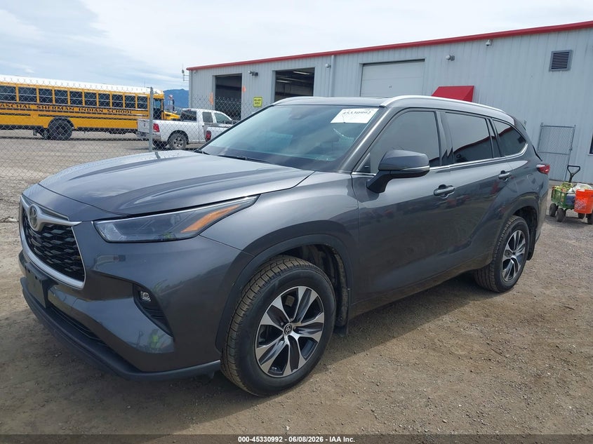 2022 Toyota Highlander VIN 5TDGZRBH3NS588007 IAAI salvage auction — RIGHT SIDE, Bill Of Sale (Washington), sold $11,500 on 2026-07-16 (photo 2)