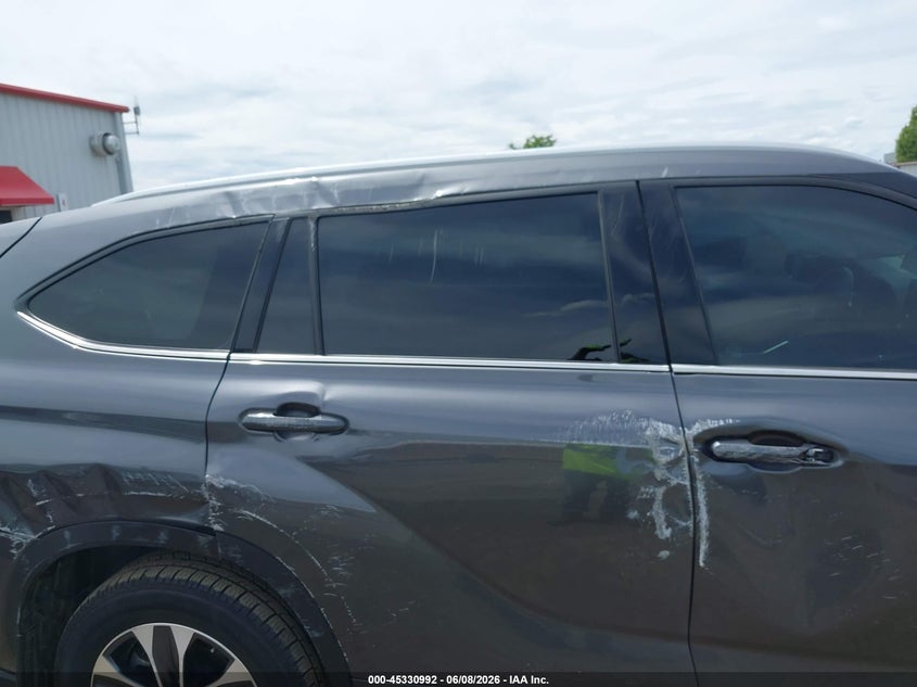2022 Toyota Highlander VIN 5TDGZRBH3NS588007 IAAI salvage auction — RIGHT SIDE, Bill Of Sale (Washington), sold $11,500 on 2026-07-16 (photo 6)