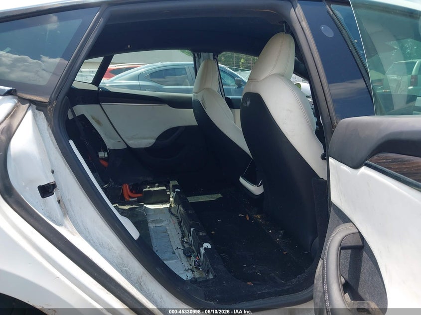 2021 Tesla Model s VIN 5YJSA1E58MF428485 IAAI salvage auction — RIGHT SIDE, Salvage Title, sold $15,600 on 2026-07-15 (photo 8)