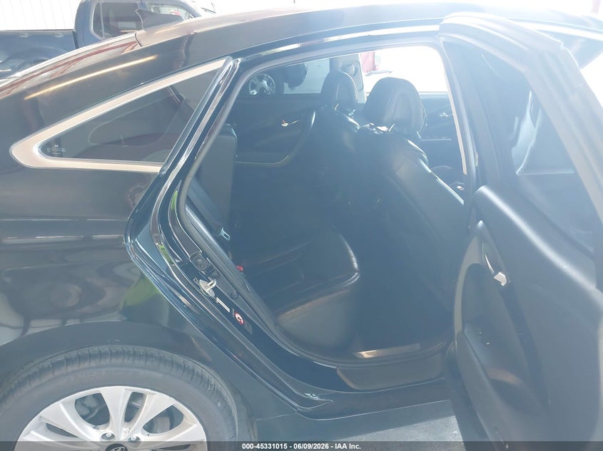 2013 Hyundai Azera VIN KMHFG4JG8DA265821 IAAI salvage auction — NORMAL WEAR, Clear - Dealer Only (California), sold $875 on 2026-07-07 (photo 8)