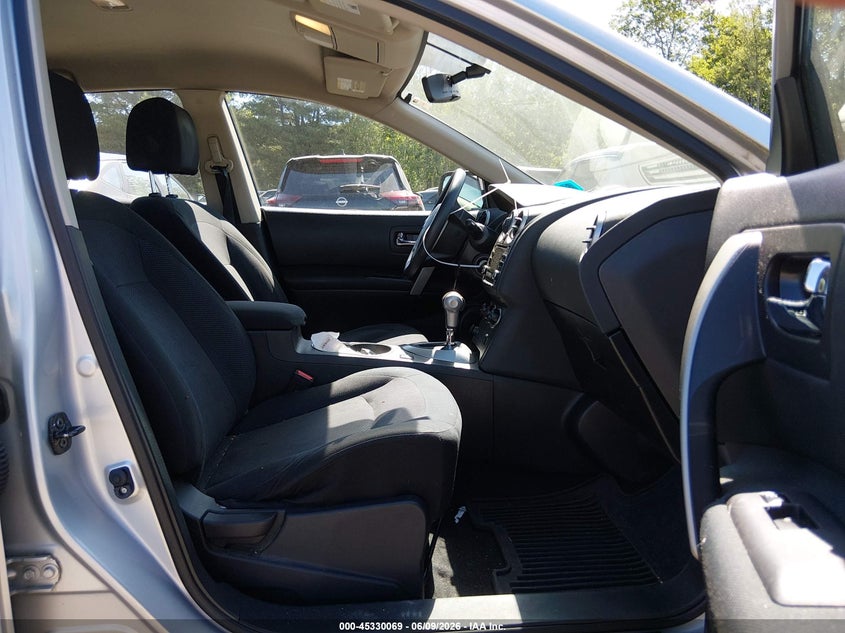2014 Nissan Rogue VIN JN8AS5MV2EW717199 IAAI salvage auction — NORMAL WEAR, Salvage Title, sold $300 on 2026-07-08 (photo 5)