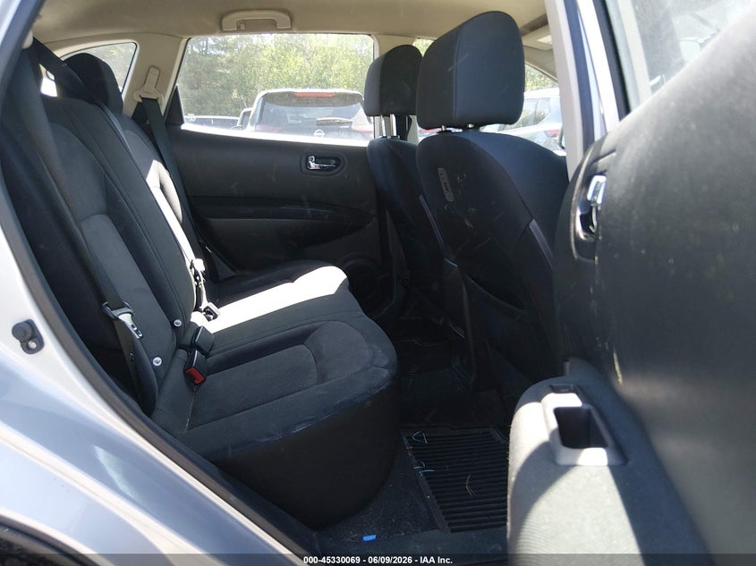 2014 Nissan Rogue VIN JN8AS5MV2EW717199 IAAI salvage auction — NORMAL WEAR, Salvage Title, sold $300 on 2026-07-08 (photo 8)