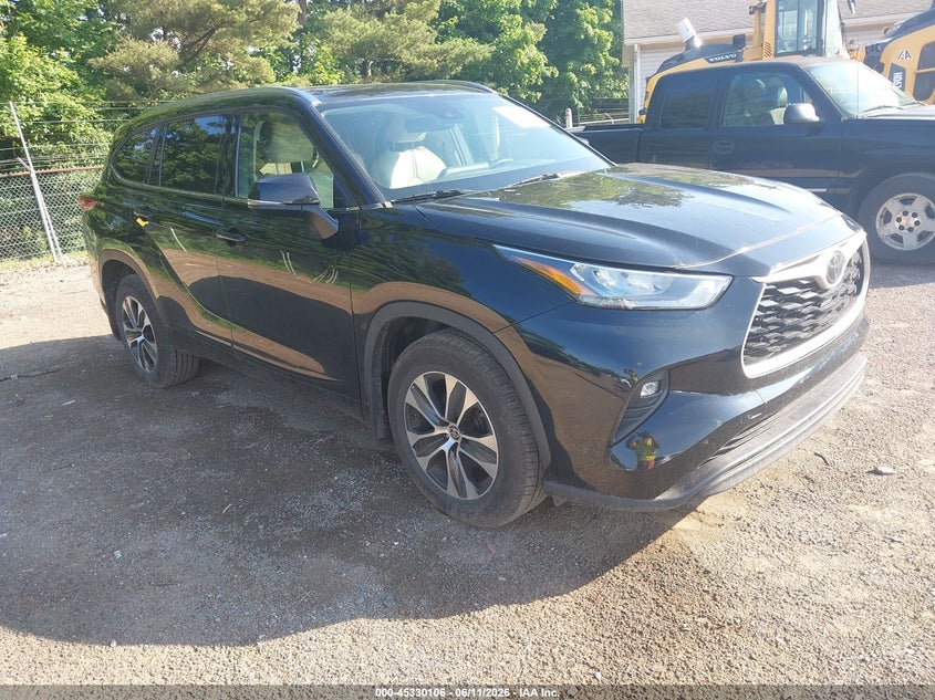2020 Toyota Highlander VIN 5TDGZRBHXLS504763 IAAI salvage auction — HAIL, Salvage Title, sold $14,100 on 2026-07-30 (photo 1)