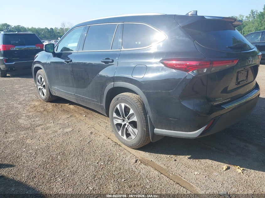 2020 Toyota Highlander VIN 5TDGZRBHXLS504763 IAAI salvage auction — HAIL, Salvage Title, sold $14,100 on 2026-07-30 (photo 3)