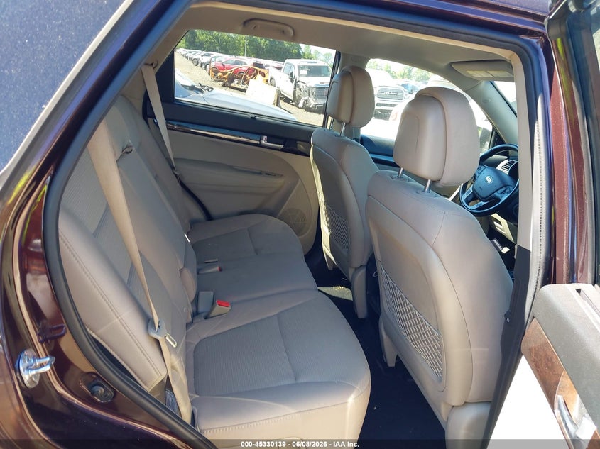 2014 Kia Sorento VIN 5XYKT3A64EG479660 IAAI salvage auction — NORMAL WEAR, Clear (New York), sold $1,200 on 2026-07-14 (photo 8)