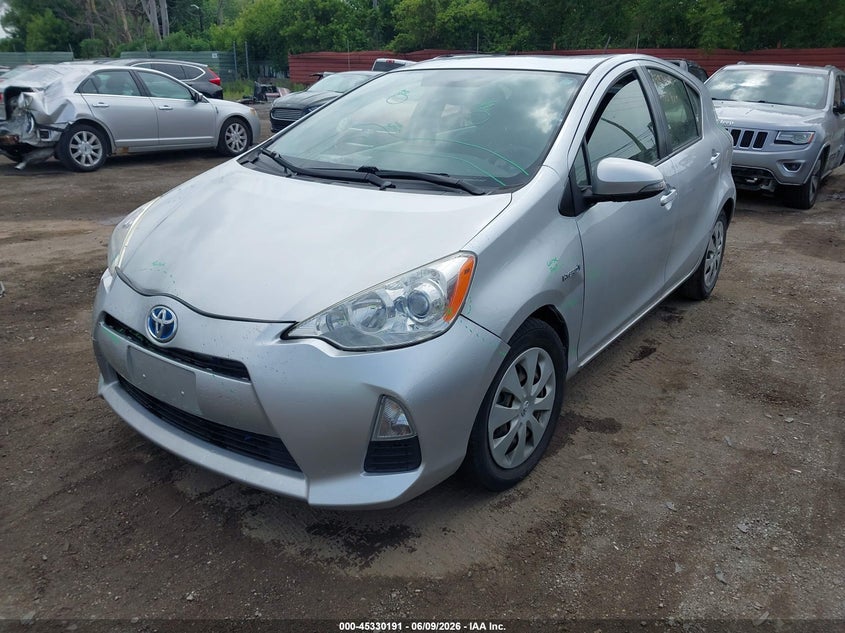 2013 Toyota Prius c VIN JTDKDTB33D1555076 IAAI salvage auction — FRONT END, Salvage Title, sold $425 on 2026-07-16 (photo 2)